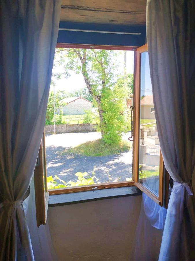 Les Verges Gites Exideuil-sur-Vienne Exteriör bild