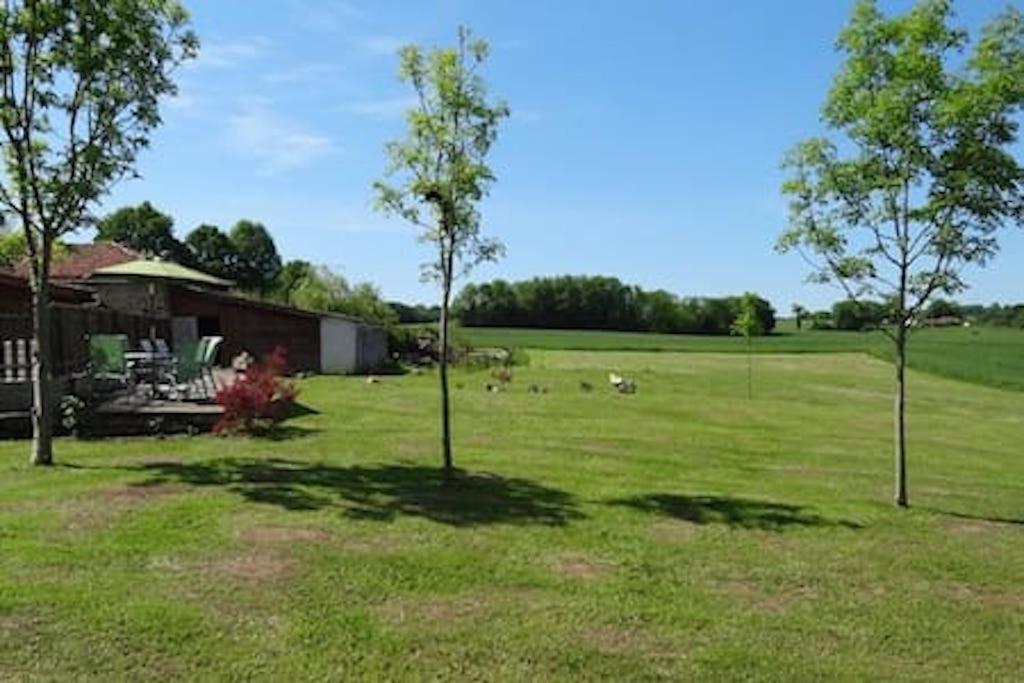 Les Verges Gites Exideuil-sur-Vienne Exteriör bild