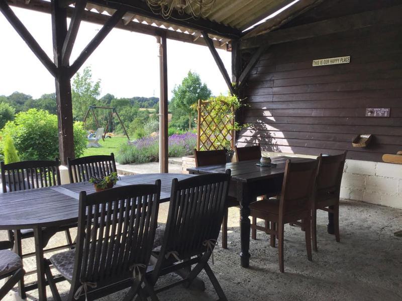 Les Verges Gites Exideuil-sur-Vienne Exteriör bild